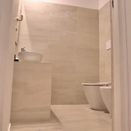 בית הארחה Ah Luxury Trevi רומא