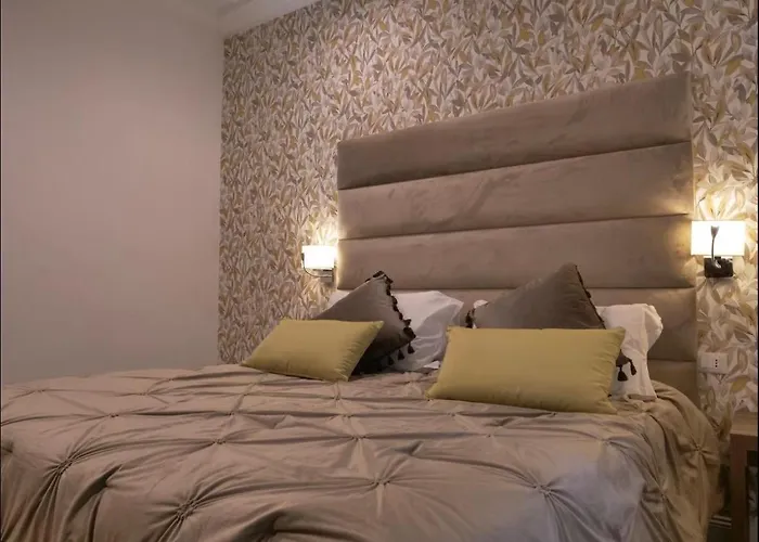 Ah Luxury Trevi רומא