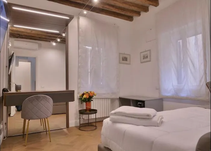 בית הארחה Ah Luxury Trevi רומא