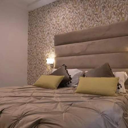 Ah Luxury Trevi Rome