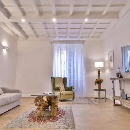 Ah Luxury Trevi Konukevi 4*