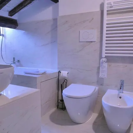 Ah Luxury Trevi 4*